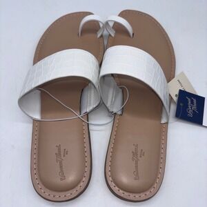 Universal Thread Women 10 White Croc Toe Loop Slide Sandal Boho Chic Minimalist